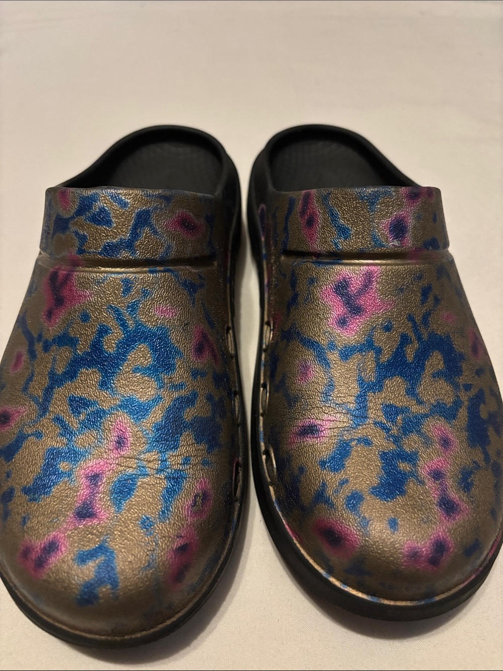 OOFOS OOCloog Kaleidoscope Multicolor Clogs Size 8 - Picture 2 of 6